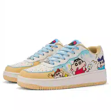 Crayon Shinchan Love Pair Low Sneakers