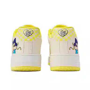 Crayon Shinchan Love Pair Low Sneakers