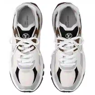 LOUIS VUITTON Run 55