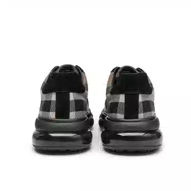 AQUASCUTUM