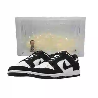 Nike Dunk Low Retro SE "Suede Panda"