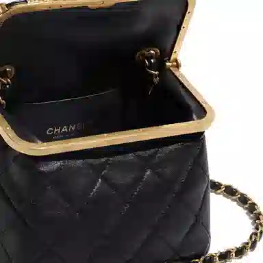 CHANEL 23C Logo