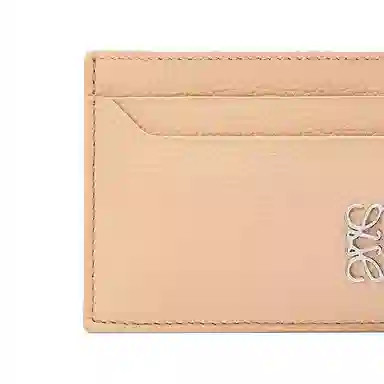 LOEWE Anagram
