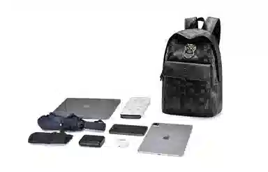 Chusan Classic Embroidered Backpack Black