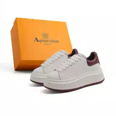 AQUASCUTUM