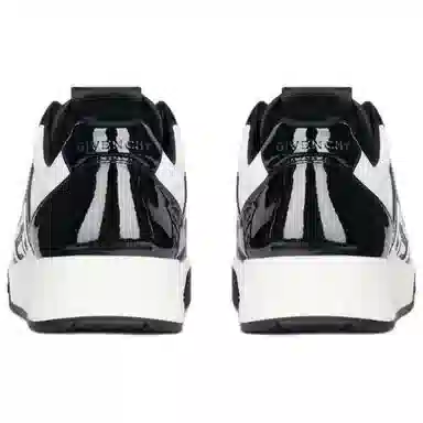 GIVENCHY