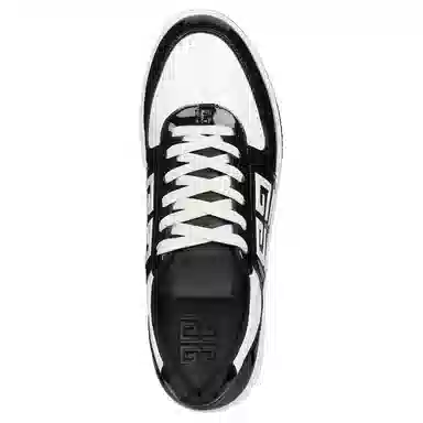 GIVENCHY