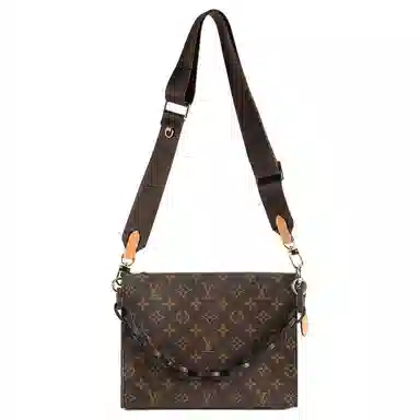 Luxury Artisan Workshop Model 26 Toiletry Bag