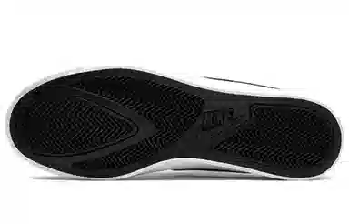 Nike Court Royale 313