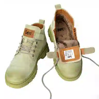 Lee