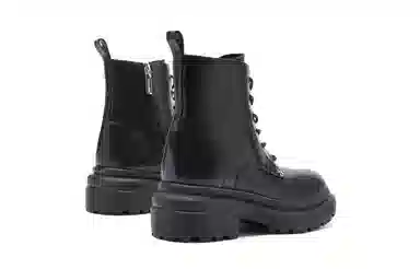 NINE WEST