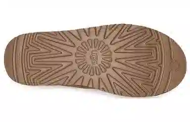 UGG Classic Short Boot Chestnut