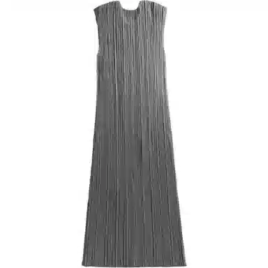 PLEATS PLEASE ISSEY MIYAKE