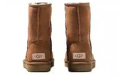 UGG CLASSIC SHORT