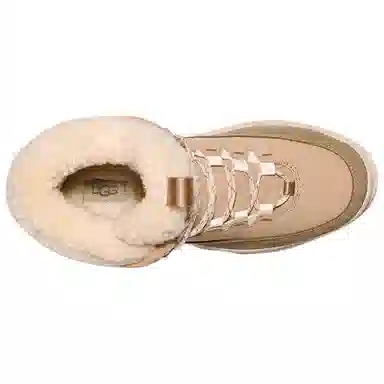 UGG