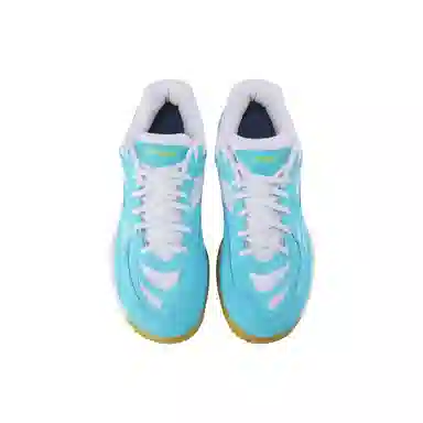 YONEX