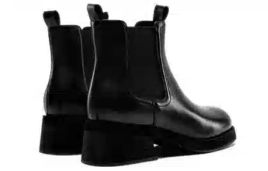 NINE WEST