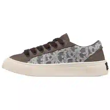 DIOR B33