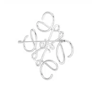 LOEWE Anagram