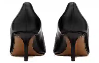 Valentino Vlogo Signature