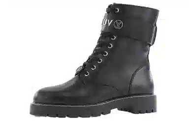 LOUIS VUITTON Territory