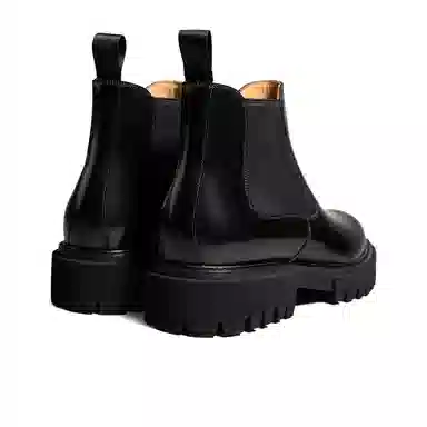 SKARO x THOM WILLS