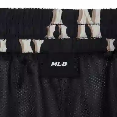 MLB New York Yankees Letter Print Shorts Black