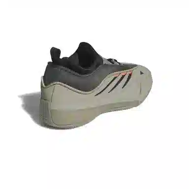 adidas Dame 9