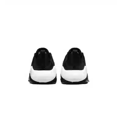 Nike Bella 7