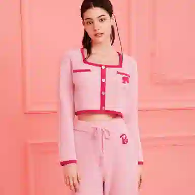 MISS CURIOSITY x Barbie