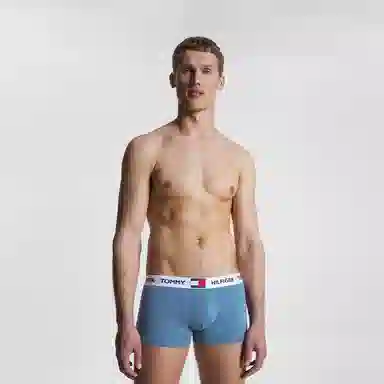 Tommy Hilfiger 1