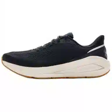 Under Armour Sonic 7