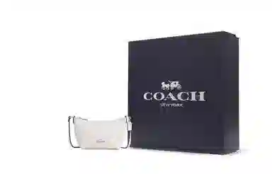 COACH Zip Top 16