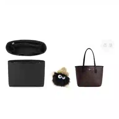 COACH City 23 Logo Tote