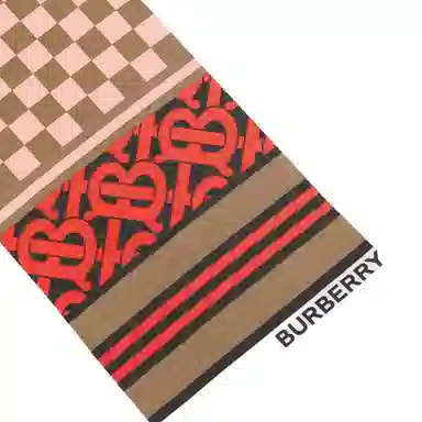 Burberry SS22 T