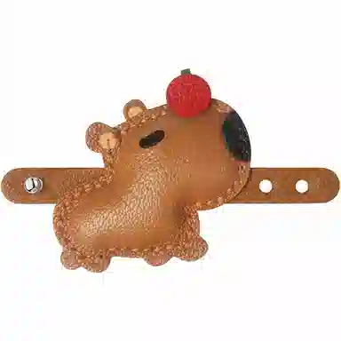 后鸟 【头顶红果生活红火 】卡皮巴拉包包挂饰品配饰水豚玩偶真皮小众个性新中式可爱呆萌创意轻奢优雅时尚 羊皮 挂件 男女同款情侣款