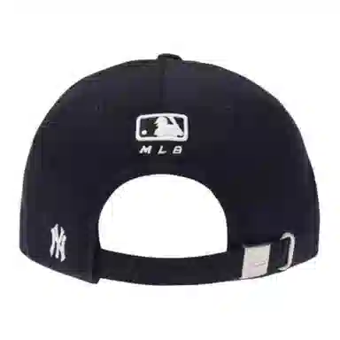 MLB -