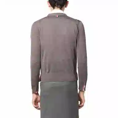THOM BROWNE V