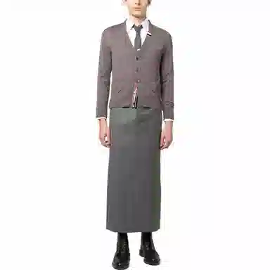 THOM BROWNE V