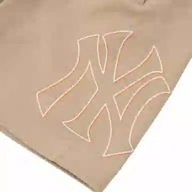 MLB Yankees Beige Shorts