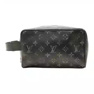 LOUIS VUITTON Dopp Kit