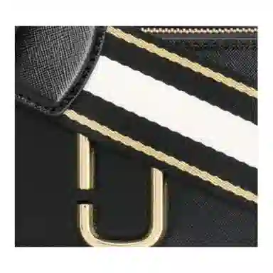 MARC JACOBS Snapshot
