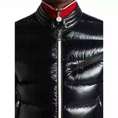Moncler FW22 Berriat Logo