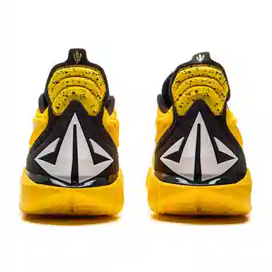 LiNing JB3 Marquette University Carbon Core Technology