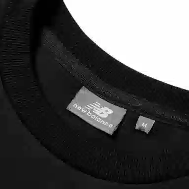 New Balance FW22 Crewneck Sweatshirt Black