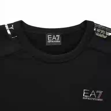 EMPORIO ARMANI EA7 Logo
