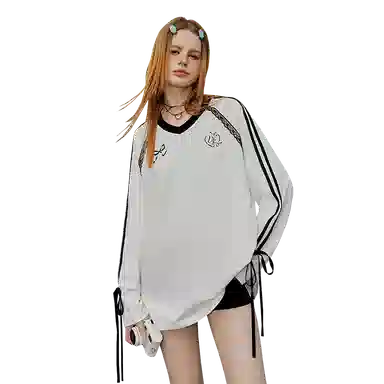 UNIFREE V-Neck Long Sleeve T-Shirt