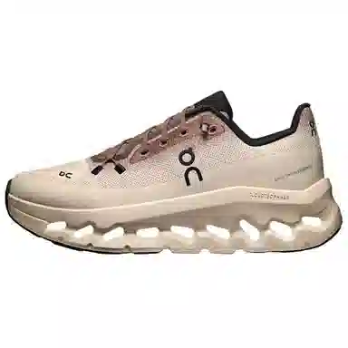 On Cloudtilt WMNS