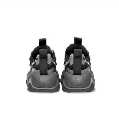 DAISY FELLOWES Cake Series