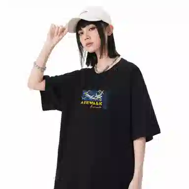 Airwalk T